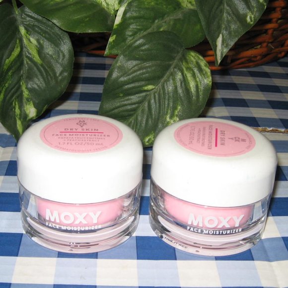 BBW MOXY Dry Skin Face Moisturizer Lot of 2 NEW - Picture 1 of 5